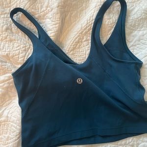 Lulu align tank top. Size 6